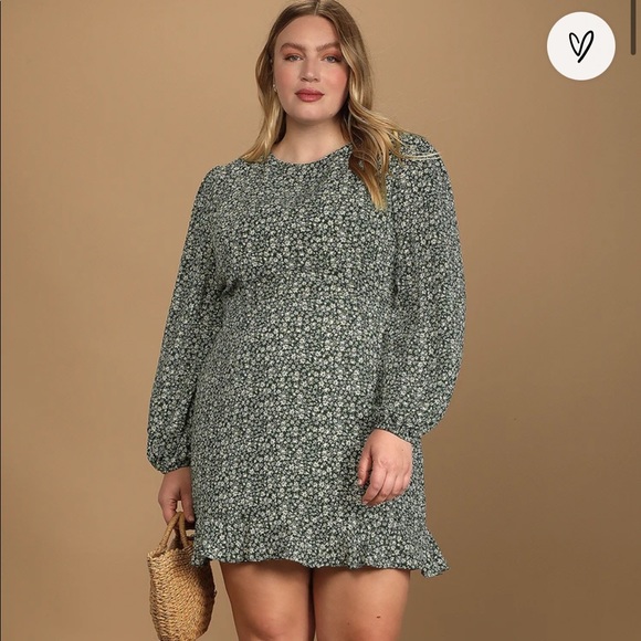 Green long sleeve floral dress with open back - Picture 3 of 4